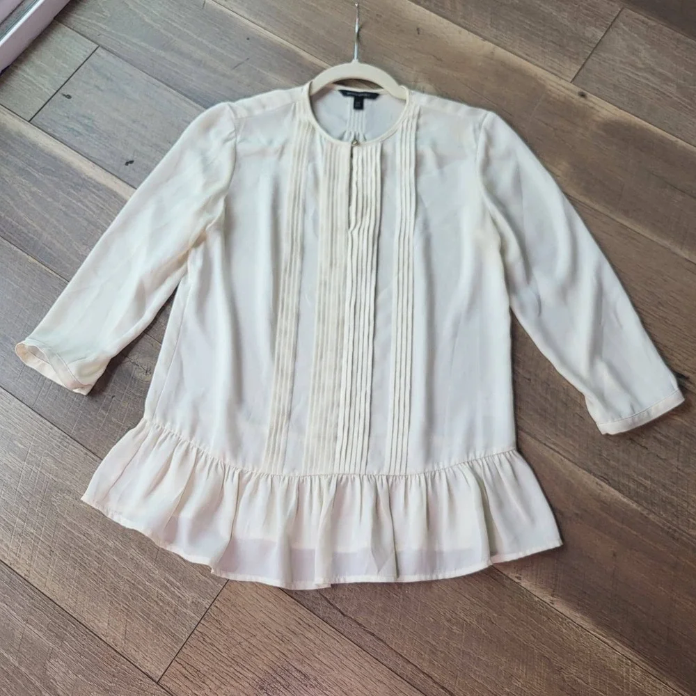 Banana Republic Ivory Pleated Peplum Blouse 3/4 Sleeve Cream Top XS